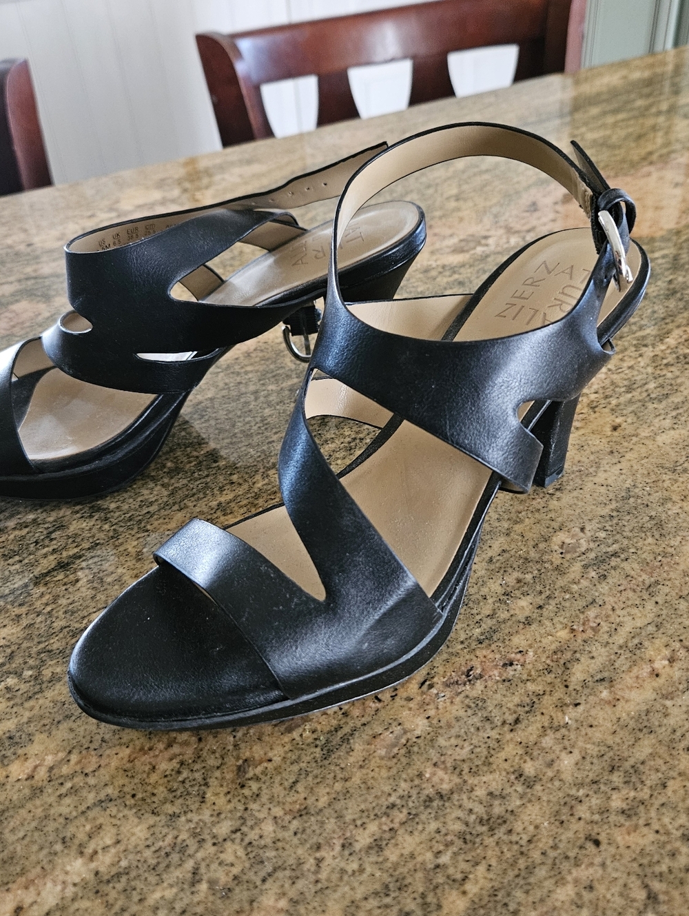 Naturalizer Black Leather Crisscross Strap Heeled Sandals Sz 8.5